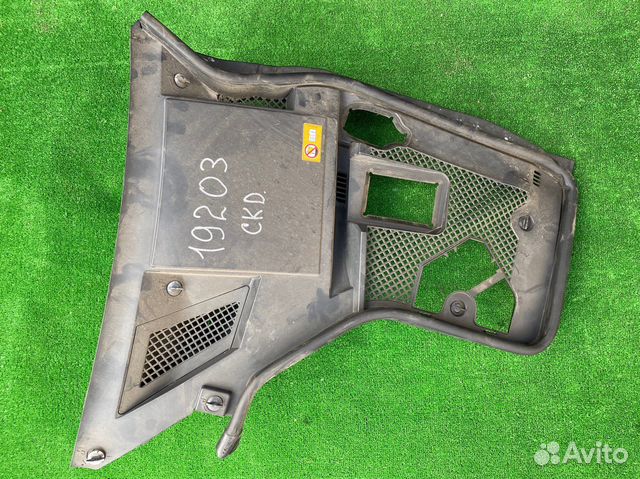 Крышка двигателя mercedes c-class