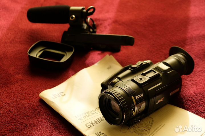 Видеокамера jvc gy-hm100e