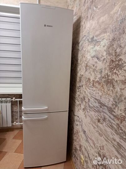 Холодильник Bosch двухкамерный