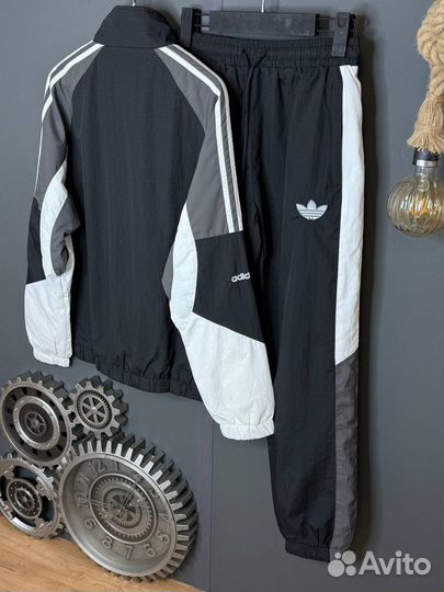 Спортивный костюм мужской Adidas весенний