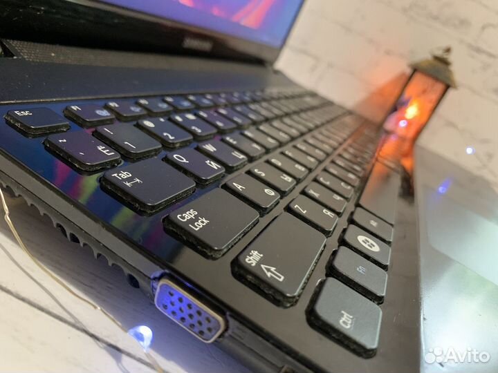 Игровой ноутбук Samsung i5/2 Видео/GT 620M/300gb