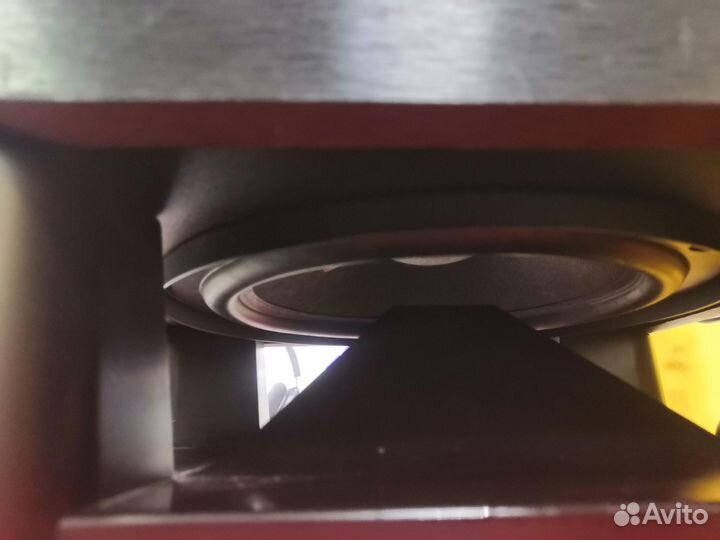 Активный сабвуфер yamaha YST-SW011