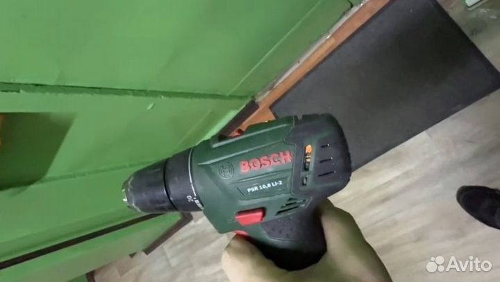 Аккумуляторная дрель-шуруповерт Bosch GSR 10.8-2-L