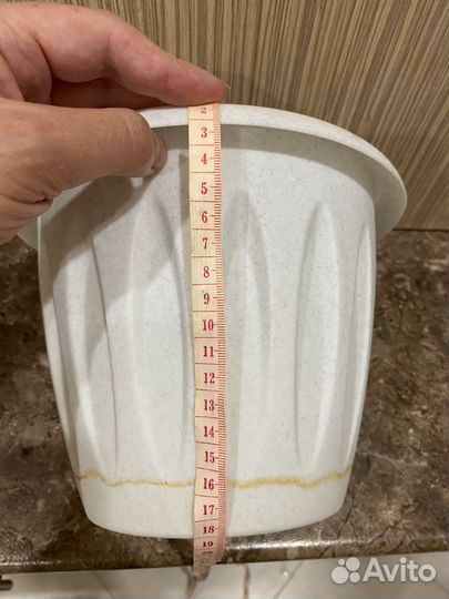 Горшки цветочные большие 3шт пластик 1шт керамика