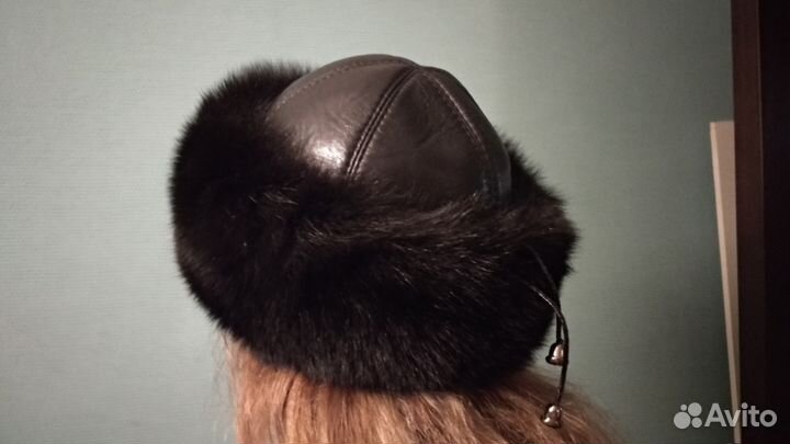 Продаю женскую шапку