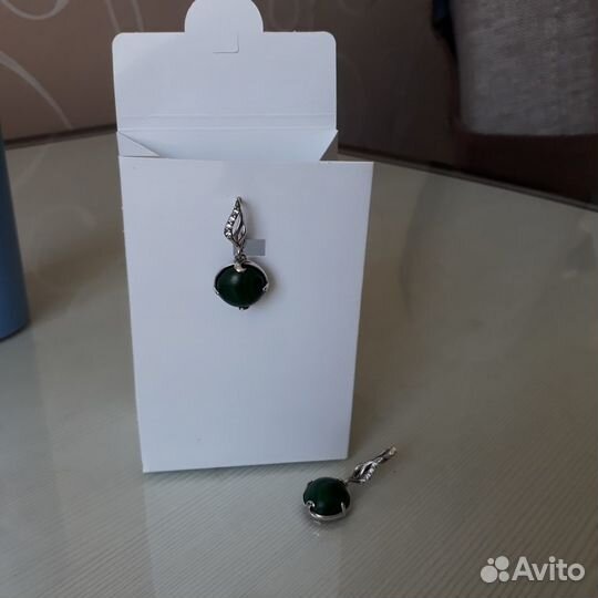 Серебряные серьги с малахитом