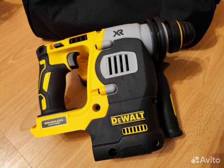 Перфоратор DeWalt DCH273N