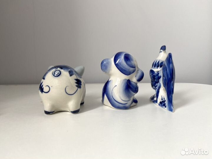Фигурки гжель свинья, обезьяна, петух