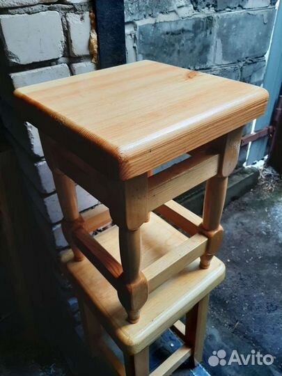 Табуретки деревянные