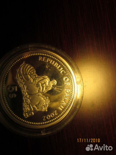 Продам монету серебро 