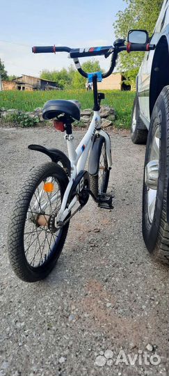 Детский велосипед бмв 18 колеса