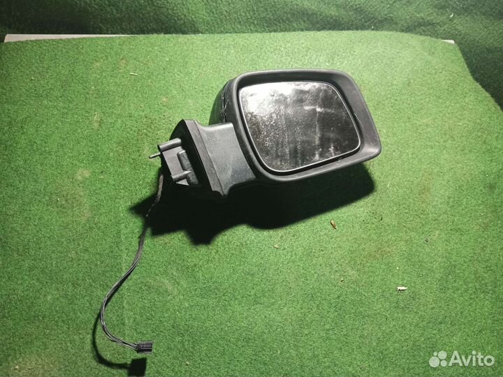 Боковые зеркала передний правый Мерседес Бенц w245