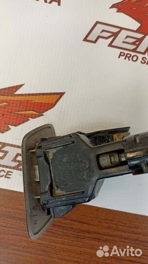 Форсунки омывателя фар Toyota Land Cruiser 200