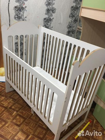 Детская кроватка