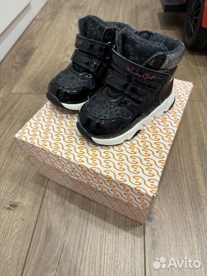 Ботинки демисезон ддя девочки 22