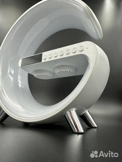 Стильный RGB Ночник с беспроводной зарядкой 15W