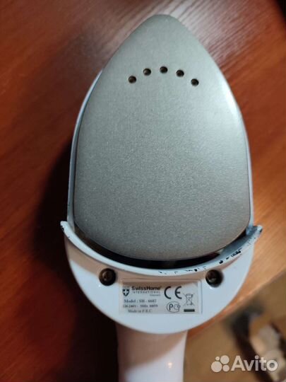 Паровой утюжок-отпариватель