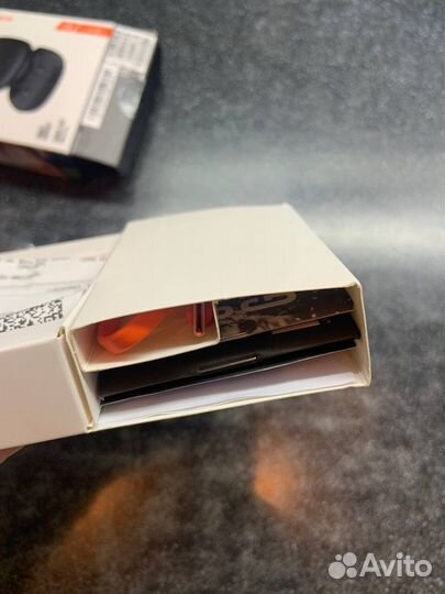 Беспроводные наушники jbl wave 200 TWS