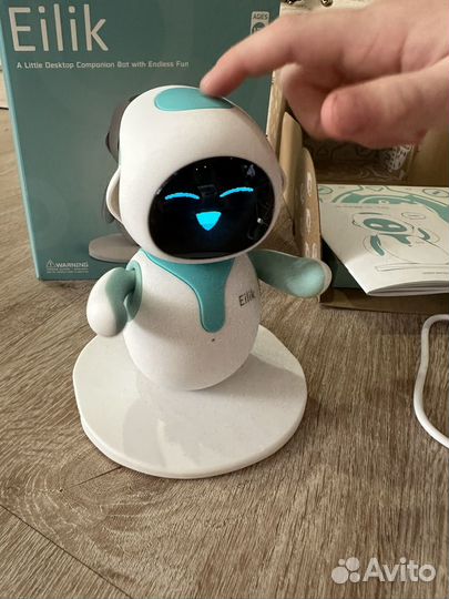 Умный интерактивный робот Eilik