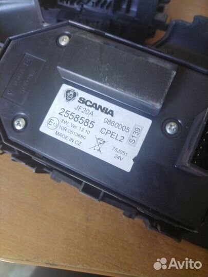 Панель приборов Scania