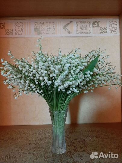 Ландыш лесной, крупный, ирисы, лилии тигровые