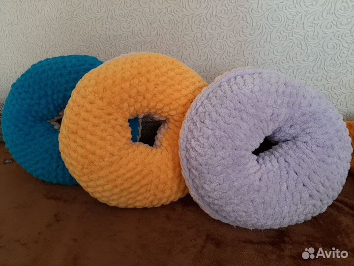 Подушка декоративная пончик