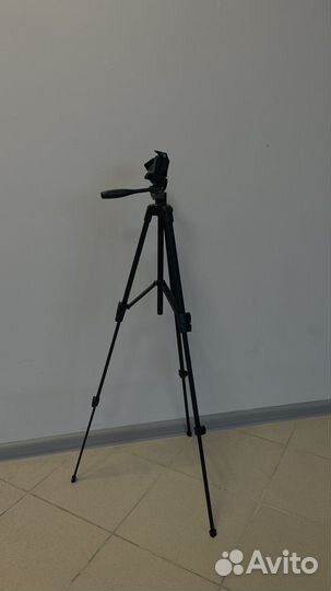 Штатив для телефона с лампой
