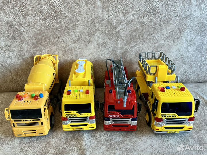 Игрушки машины музыкальные