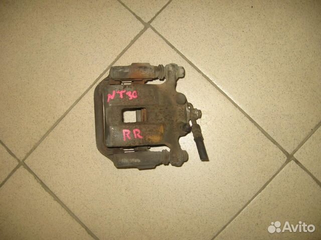 Суппорт зад право nissan NT30 X-Trail '00-'15/ Pri