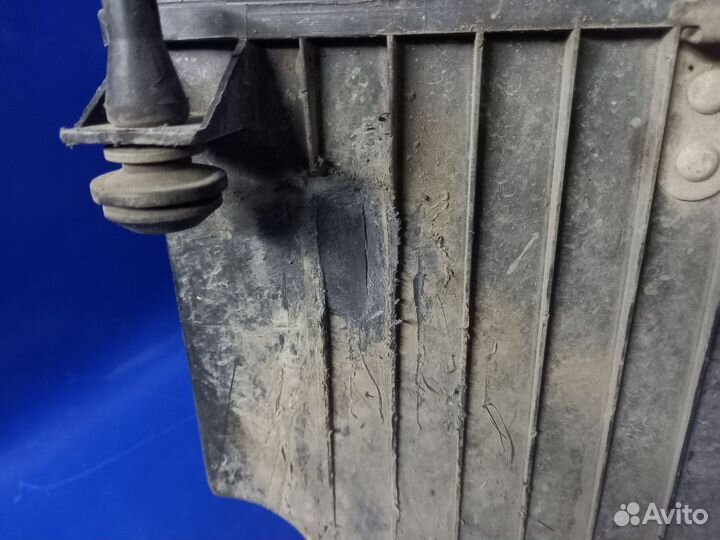 Корпус воздушного фильтра LADA Kalina 1