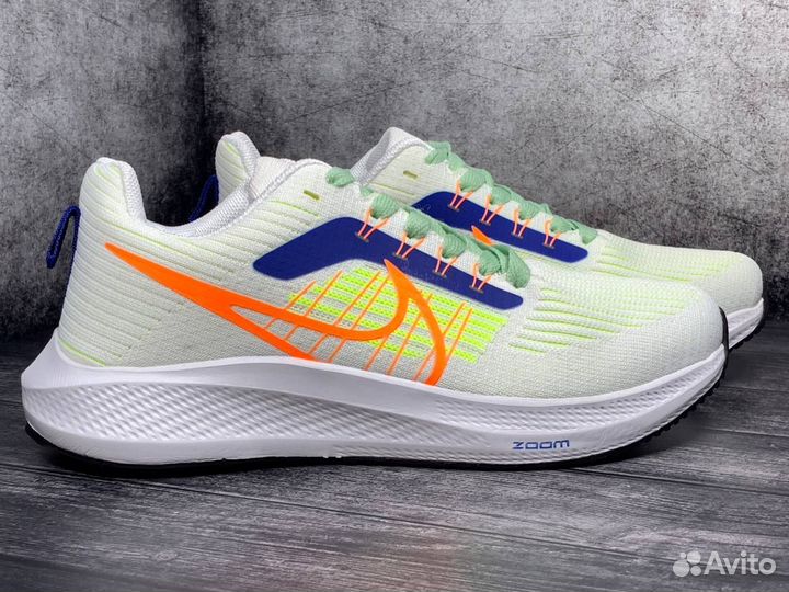 Кроссовки Nike Zoom белые