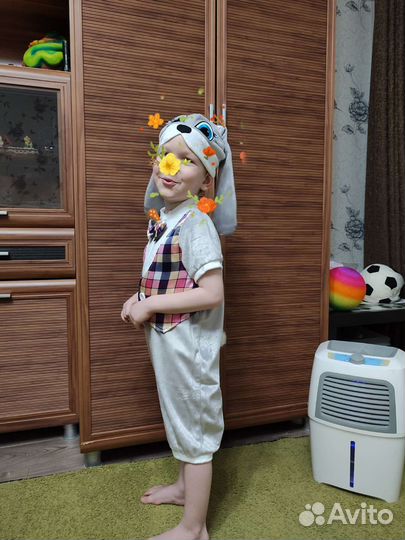 Новогодний костюм зайчика