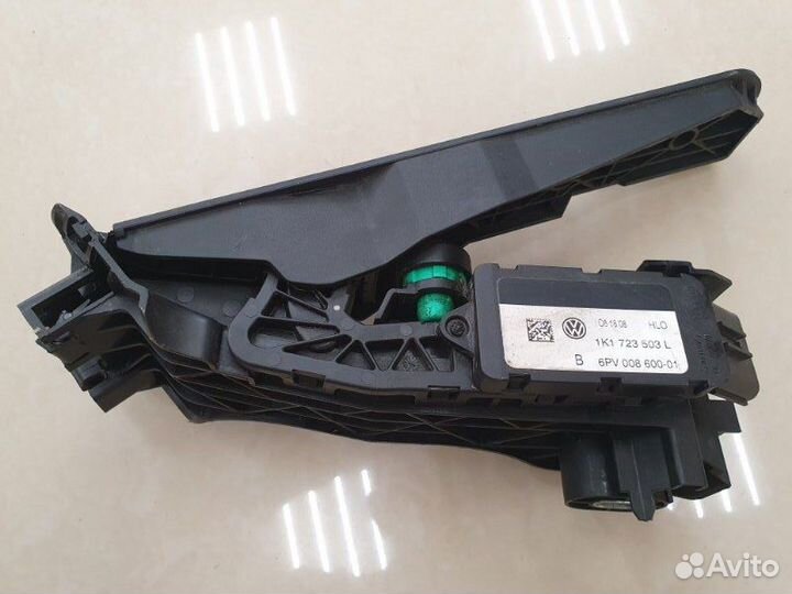 Педаль акселератора Volkswagen Passat B6 cbab 2008