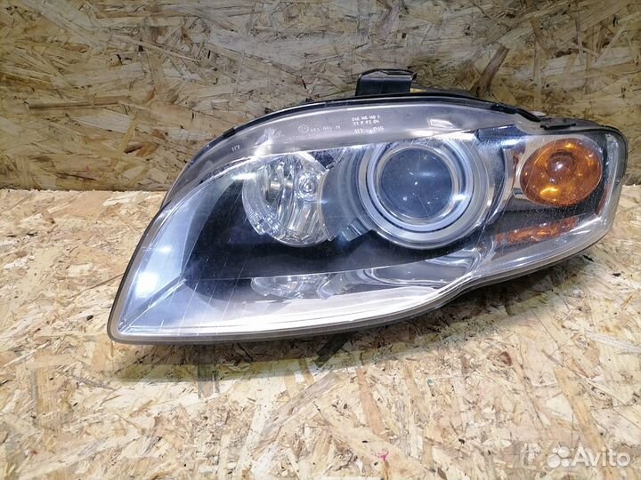 Фара левая Audi A4 B7 ксенон