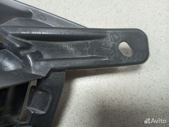 Накладка птф правая / левая LC 200 2012-15