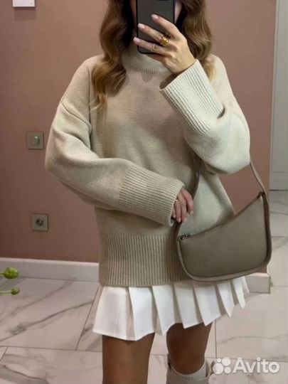 Свитер женский бежевый