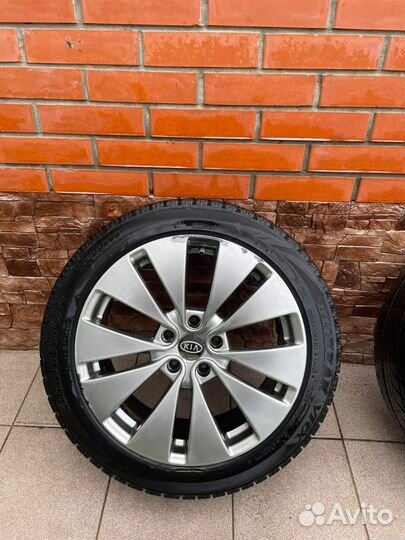 Bridgestone Blizzak VRX 235/45 R18