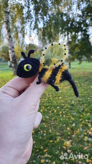 Брошь Пчела