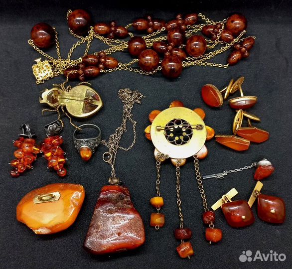 Винтажные украшения из янтаря