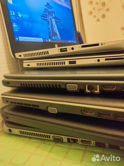 Ноутбуки продаются после закрытия офиса