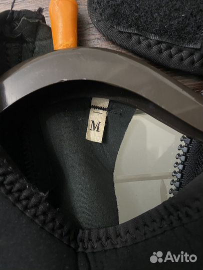 Гидрокостюм