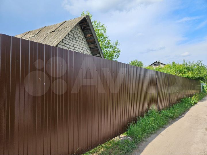 Дом 15 м² на участке 6 сот.