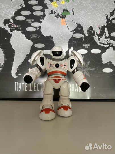 Робот интерактивный