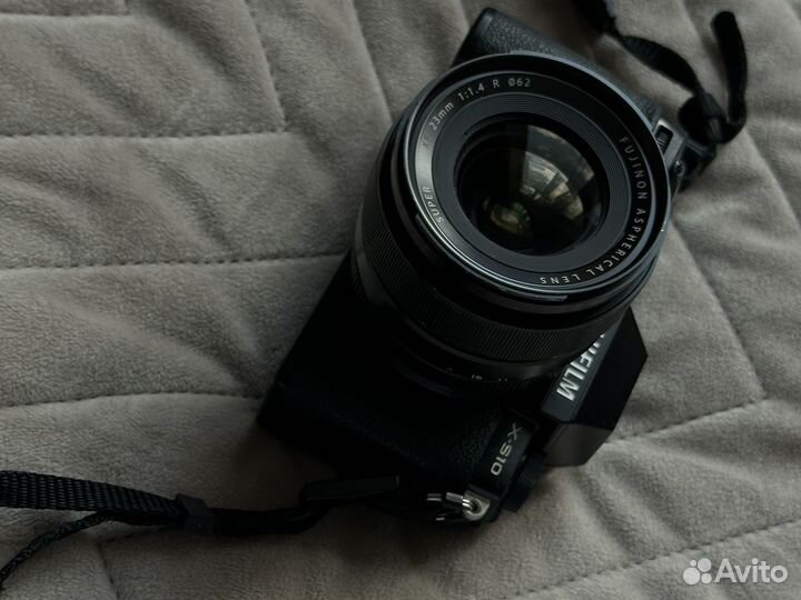 Беззеркальный фотоаппарат fujifilm x-s10