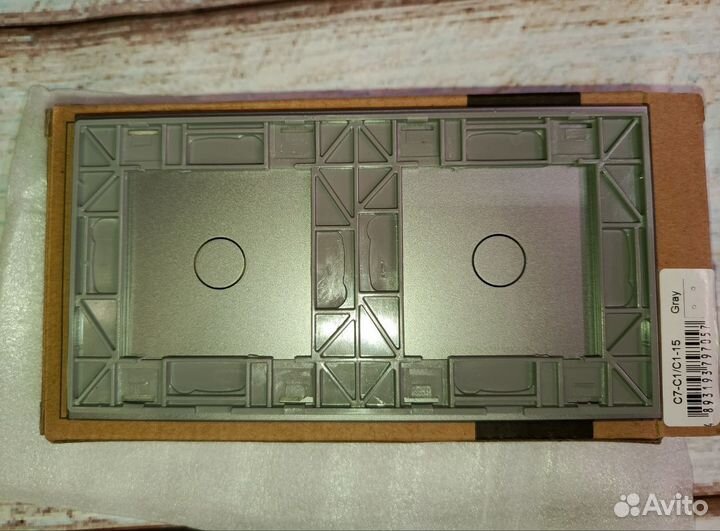 Рамка для сенсорных выключателей Livolo