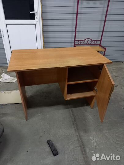 Письменный стол