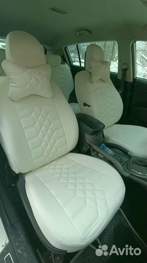 Автомобильные чехлы Киа Венга 2014г