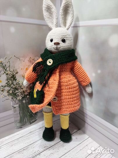 Вязаный заяц