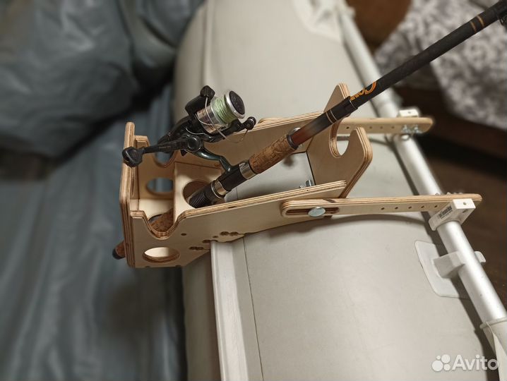 Держатель спиннинга в лодку пвх универсальный