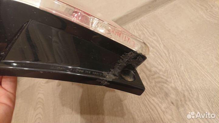 Задний фонарь Mitsubishi Outlander I